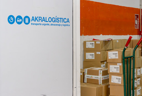 Logo de Akra Logistica