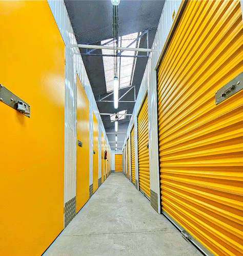 Logo de Condel Self-Storage